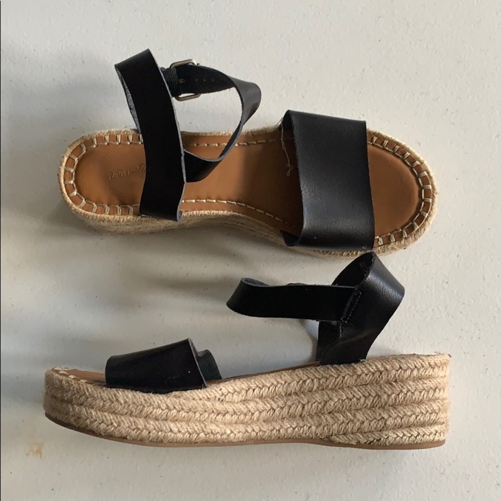Universal thread wedge sandals